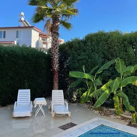 Excellent 3 Storey With A Swimming Pool Villa *
