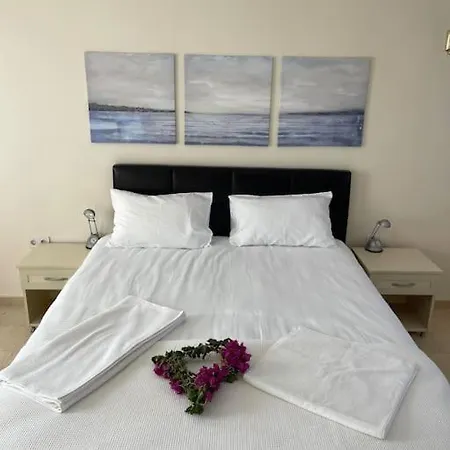 Excellent 3 Storey With A Swimming Pool Villa *