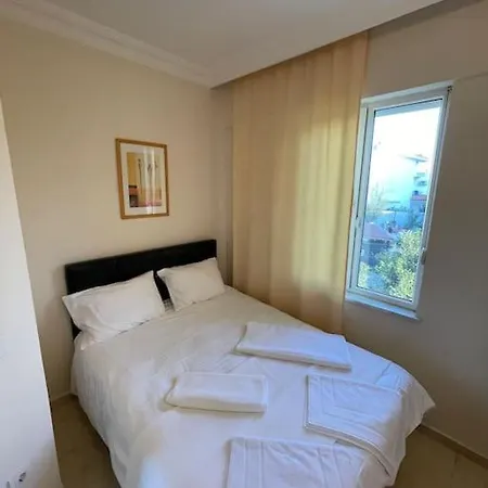 Excellent 3 Storey With A Swimming Pool