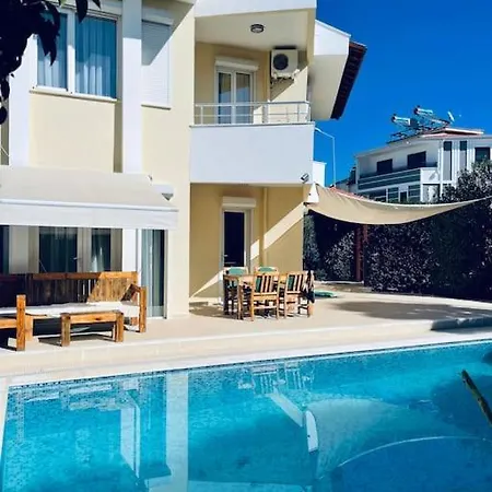 Excellent 3 Storey With A Swimming Pool Belek
